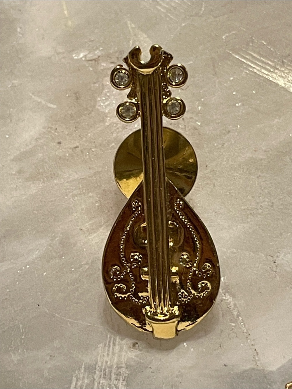 Vintage Gold Tone Mandolin Instrument Pin #7655